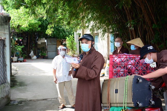 Continuing to support people in need in the Covid-19 pandemic of Hoang Phap Pagoda (series 2)